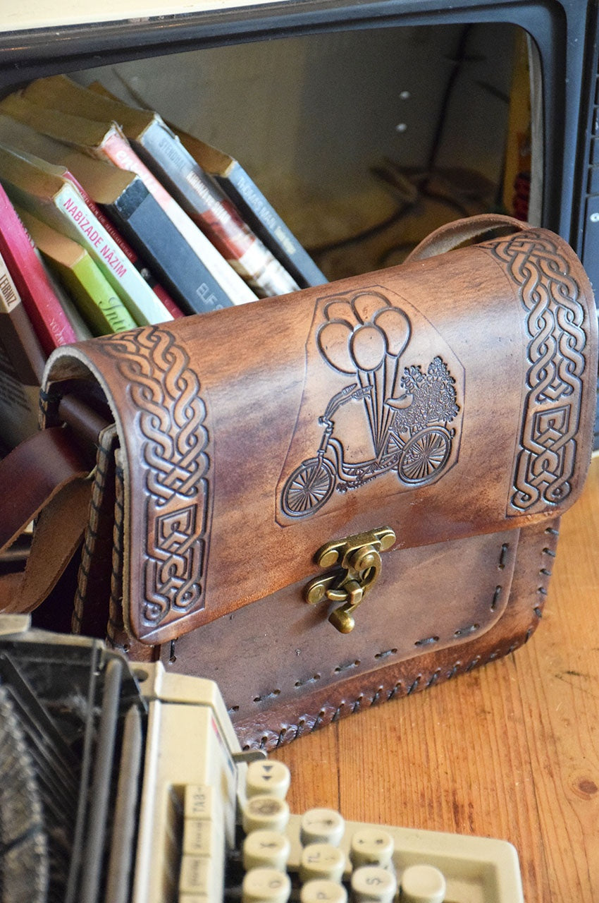 Sac bandoulière cuir véritable artisanal imprimé vélo vintage marron