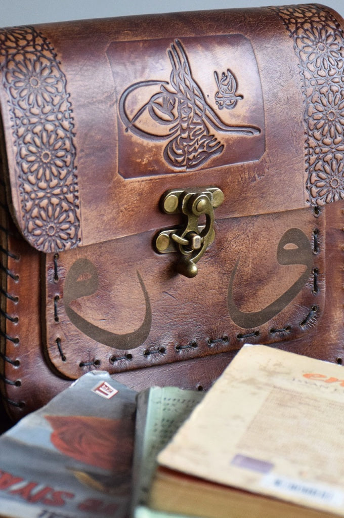 Sac bandoulière cuir véritable artisanal motif Vav double compartiment ajustable