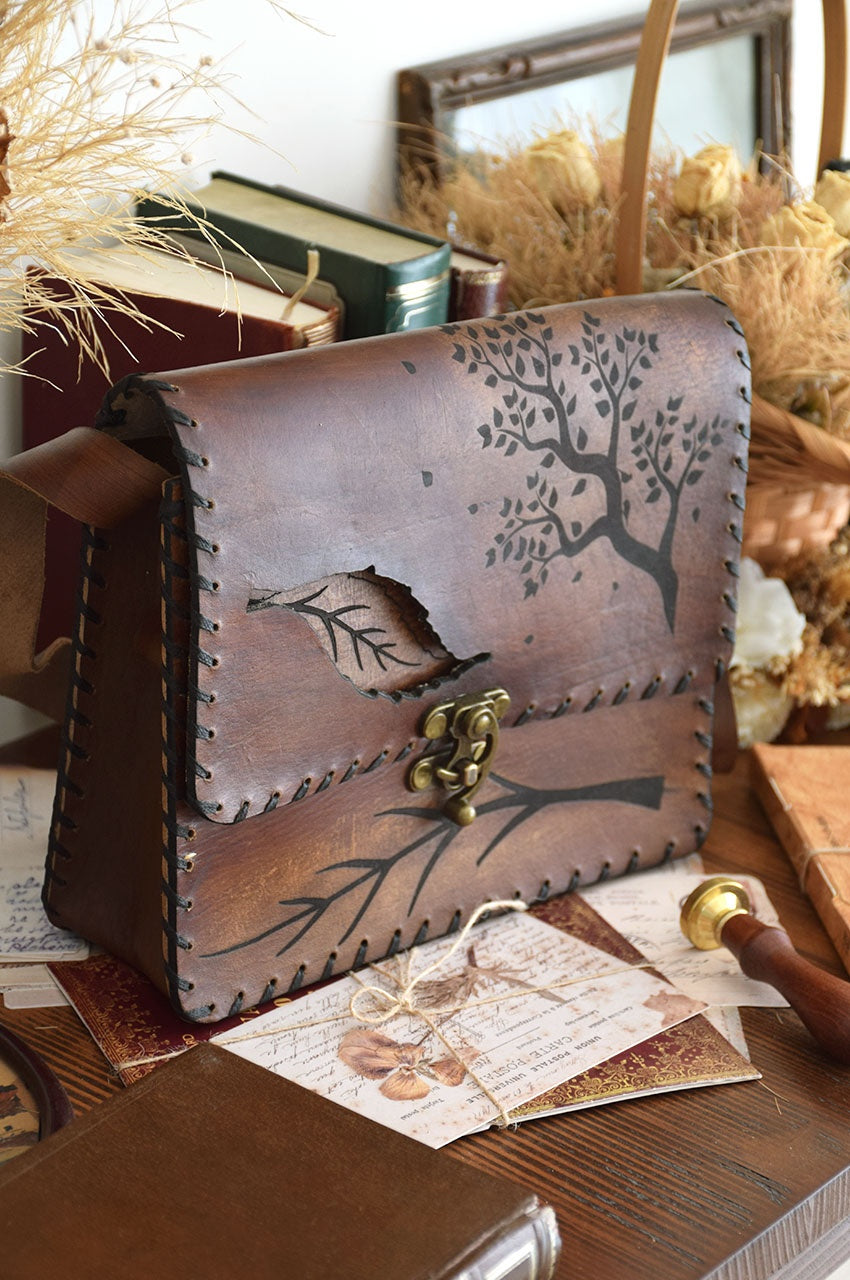 Sac cuir véritable motif arbre et feuilles, artisanal, sangle réglable