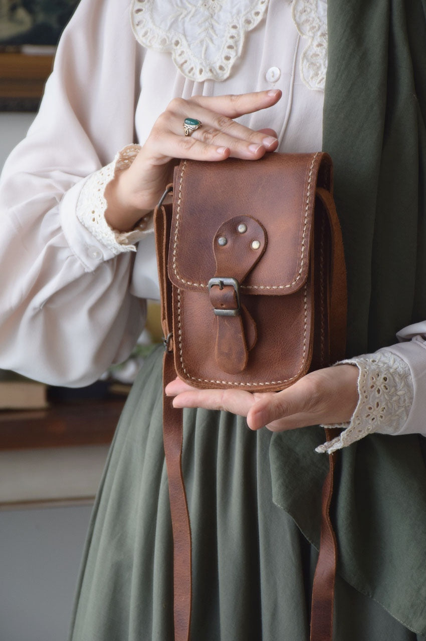 Sac Mini Cuir Véritable Fait Main, Doux, Compact et Élégant