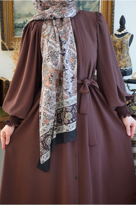 Ferace Modèle Princesse Crêpe Coupe Fluide Manches Ballon Marron