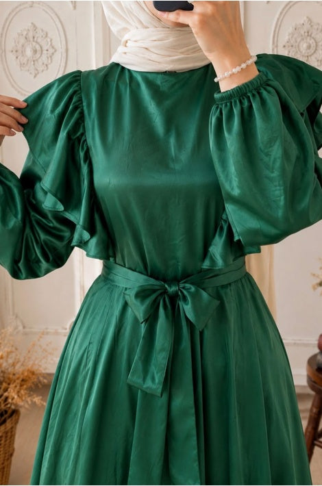 Robe festive  Longue Satin Volants Coupe Fluide Manches Longues Tabac