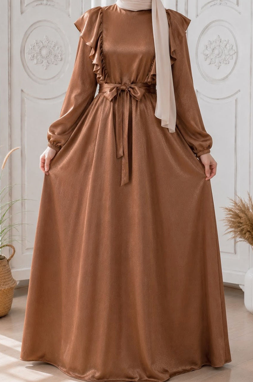 Robe Longue Satin Volants Coupe Fluide Manches Longues Tabac