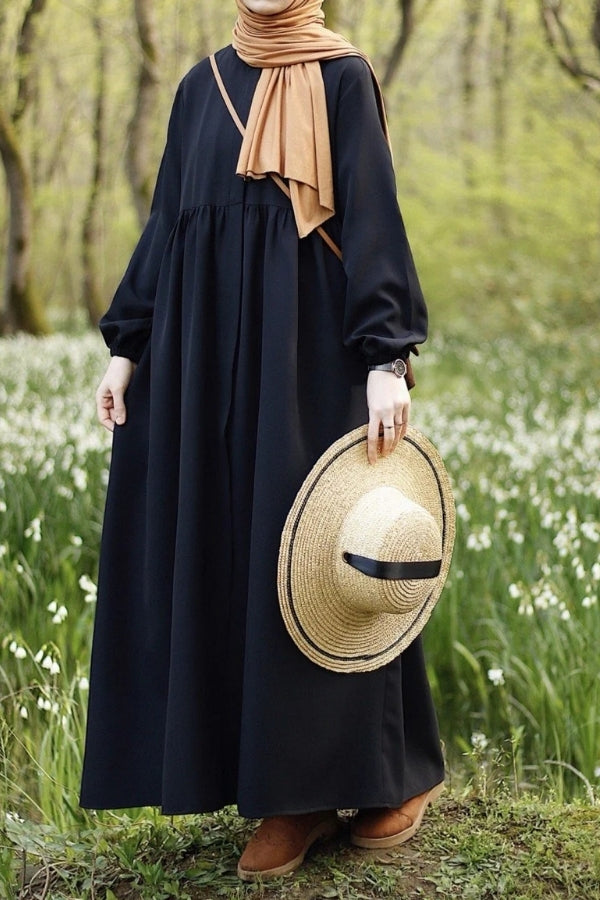 abaya longue en double crêpe noire, ceinture incluse, anti-froissage