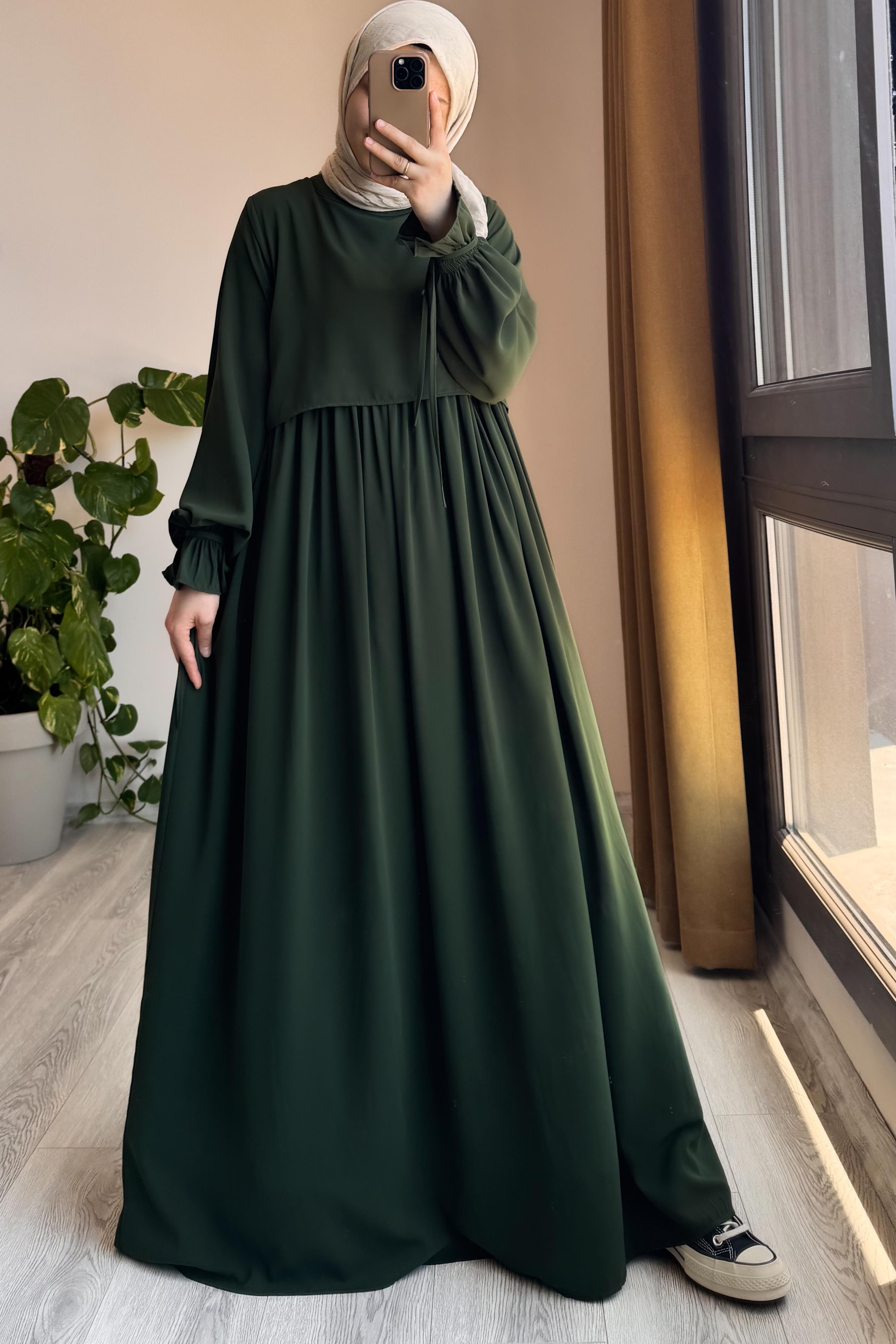 Robe Longue Magnolia Crêpe Cristal Vert Émeraude Élégante Manches Liées Fluides
