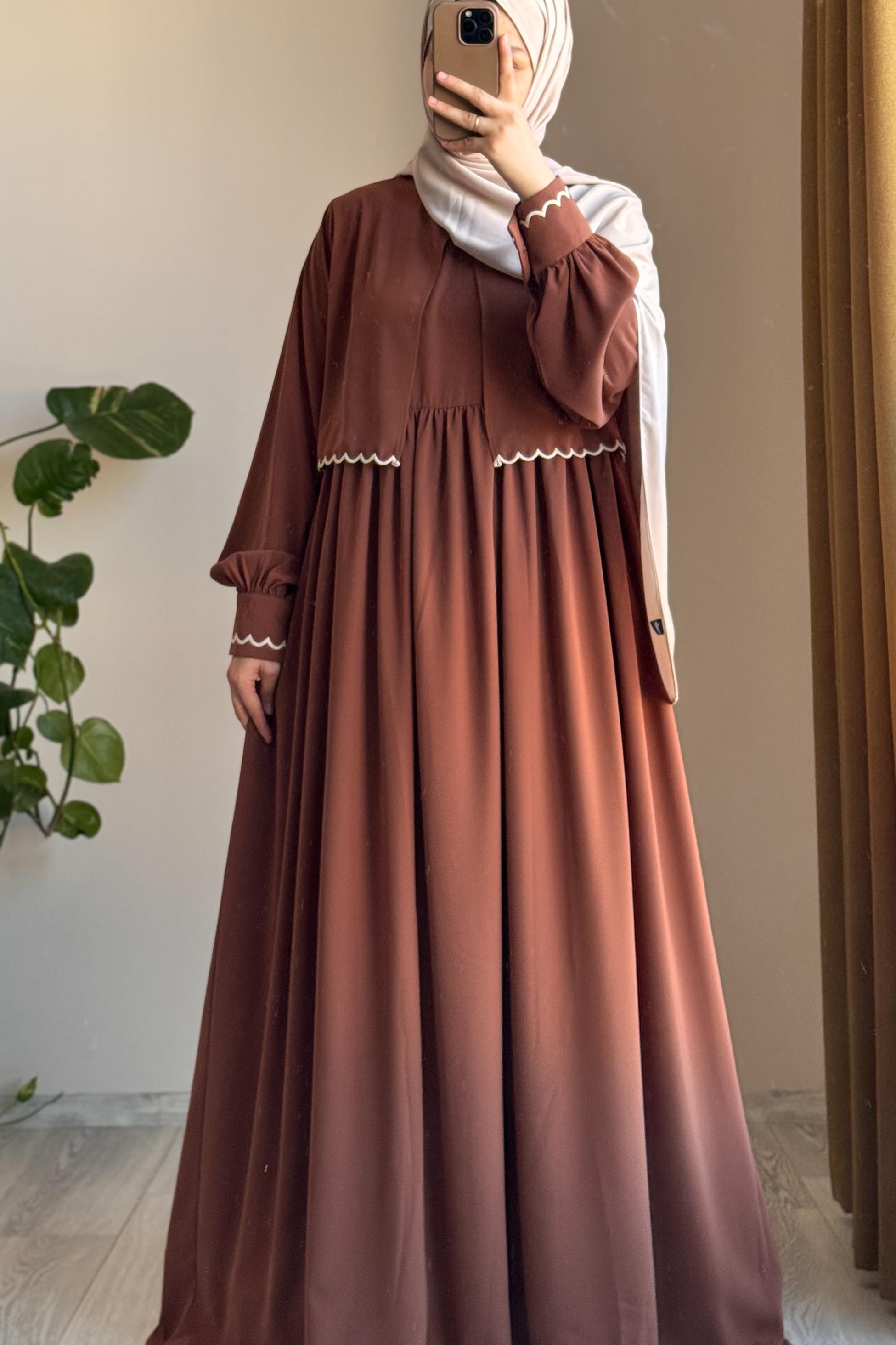 Ensemble Veste Brodé Soie Égyptienne Robe Longue Chic Femme Moderne Tabac