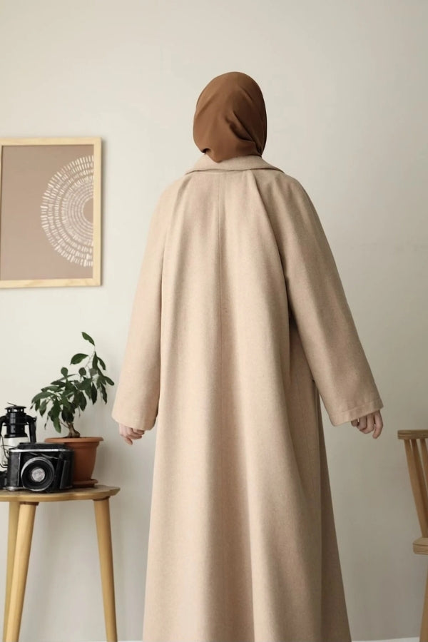 Manteau Oxford Élégant et Confortable Couleur Café au Lait pour Femme RAQQA