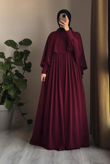 Robe longue beige avec pèlerine détachable en soie d'Égypte élégante