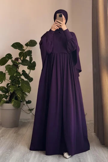 Robe longue beige avec pèlerine détachable en soie d'Égypte élégante