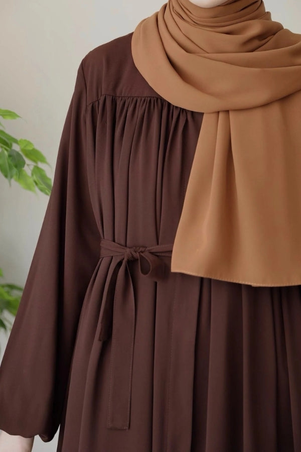 Ferace ample à empiècements robalés en soie acajou foncé