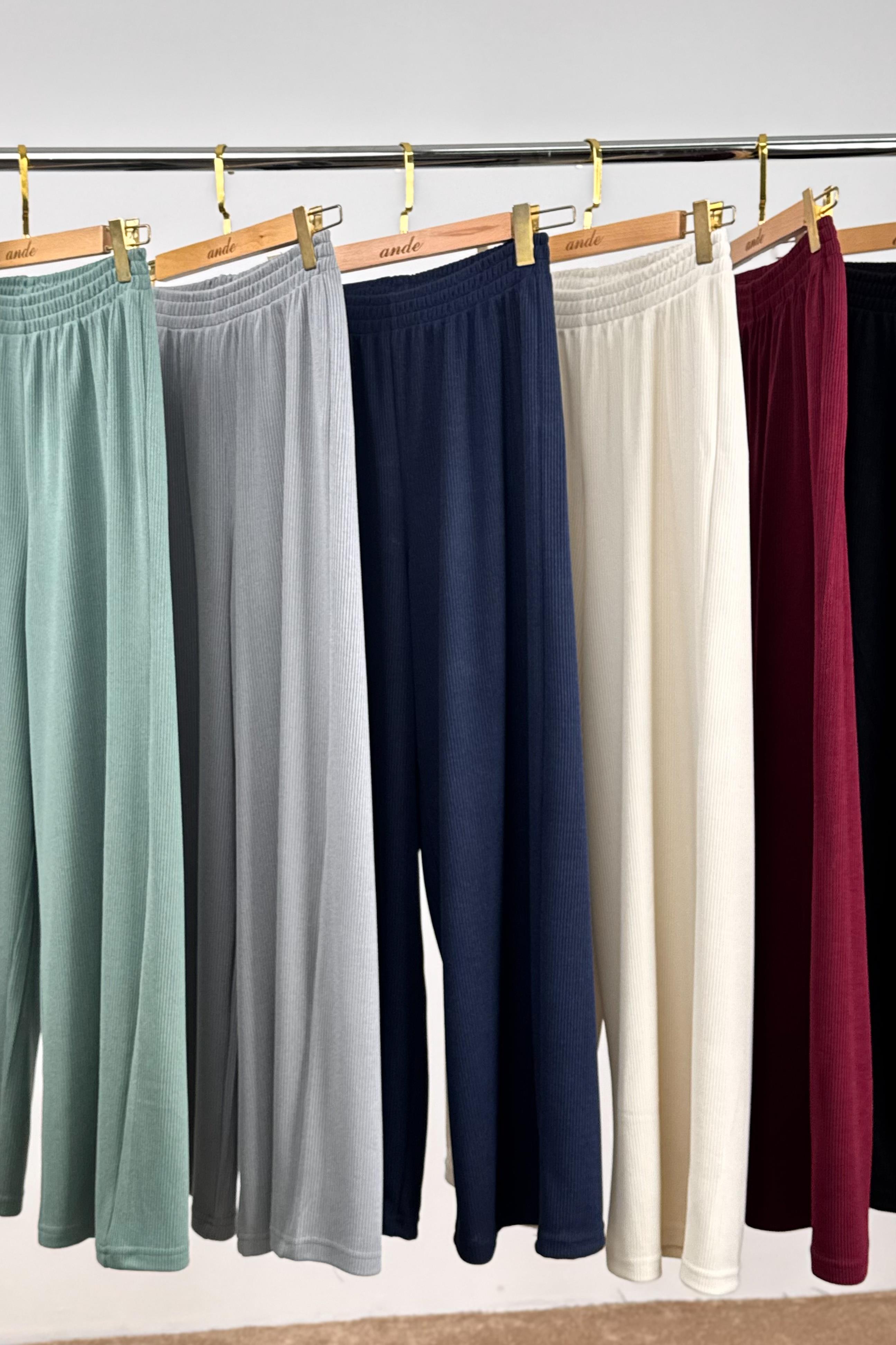 Pantalon en tricot extensible coupe droite taille élastique confort moderne